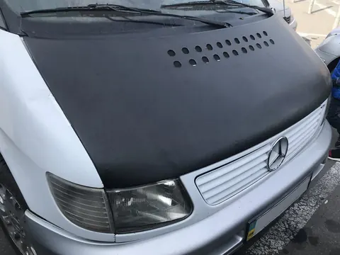Чохол капота (шкірозамінник) для Mercedes Vito W638 1996-2003 рр — Mercedes Vito W638 1996-2003 гг. DianaParts