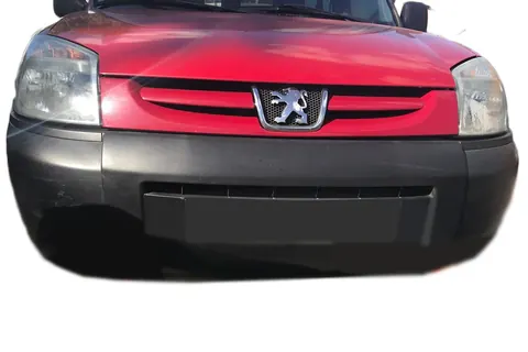 Зимова решітка (2003-2008) Глянцева для Citroen Berlingo рр — Citroen Berlingo 1996-2008 гг. DianaParts