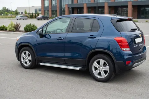 Бокові пороги Maya V2 (2 шт., алюміній) для Chevrolet Trax 2012-2023 рр — Chevrolet Trax 2012-2023 гг. DianaParts