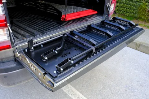 Драбина в кузов для Toyota Hilux 1997-2005 рр — Toyota Hilux 1997-2005 гг. DianaParts