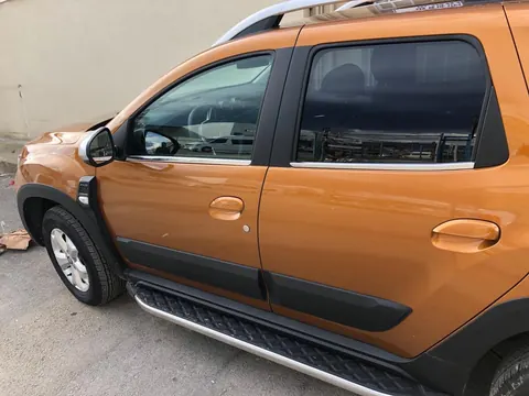 Нижня окантовка вікон (4 шт, нерж) Carmos - Турецька сталь для Renault Duster 2018-2024 рр — Renault Duster 2018-2024 гг. DianaParts