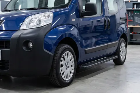 Бокові пороги Bosphorus Black (2 шт., Алюміній) для Fiat Fiorino/Qubo 2008-2024 рр — Fiat Fiorino/Qubo 2008-2024 гг. DianaParts