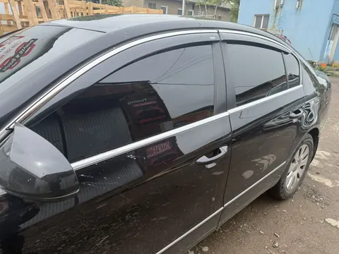 Вітровики з хром молдингом SD (EU, 4 шт, Niken) для Volkswagen Passat B6 2006-2012 рр — Volkswagen Passat B6 2006-2012 гг. DianaParts