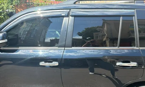 Вітровики з хромованим молдингом (4 шт, Niken) для Lexus LX570/450d 2008-2022 рр — Lexus LX570/450d 2008-2022 гг. DianaParts