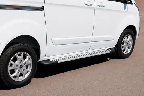 Бокові пороги Line (2 шт., алюміній) Коротка база для Ford Custom 2013-2022 рр — Ford Custom 2013-2022 гг. DianaParts