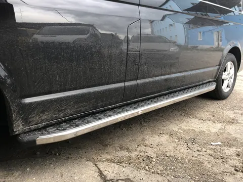 Бокові пороги BlackLine (2 шт, алюміній) Довга база для Volkswagen T5 Multivan 2003-2010 рр — Volkswagen T5 Multivan 2003–2010 гг. DianaParts