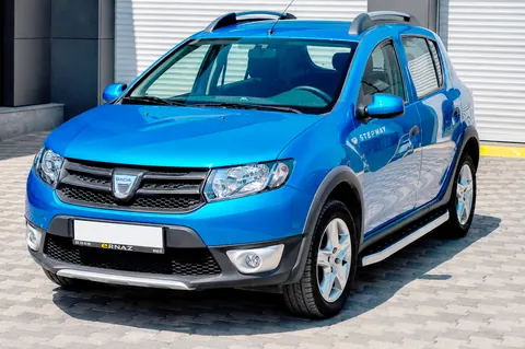 Бокові пороги Fullmond (2 шт., Алюміній) для Dacia Sandero 2013-2020 рр — Dacia Sandero 2013-2020 гг. DianaParts