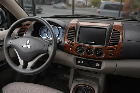 Накладки на панель (13 деталей) Алюміній для Mitsubishi L200 2006-2015 рр — Mitsubishi L200 2006-2015 гг. DianaParts