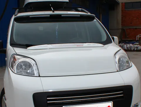 Козирок на капот (під фарбування) для Peugeot Bipper 2008-2017 рр — Peugeot Bipper 2008-2017 гг. DianaParts