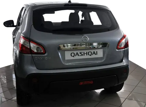 Накладка над номером (нерж.) Без кнопки, Carmos - Турецька сталь для Nissan Qashqai 2010-2014 рр — Nissan Qashqai 2010-2014 гг. DianaParts