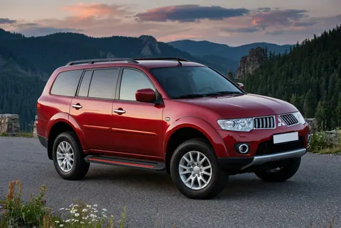 Бокові пороги Maya Red (2 шт., алюміній) для Mitsubishi Pajero Sport 2008-2015 рр — Mitsubishi Pajero Sport 2008-2015 гг. DianaParts