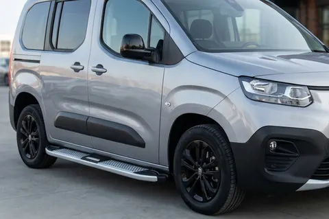 Бокові пороги Mevsim Grey (2 шт., Алюміній) Коротка база для Fiat Doblo III 2023- рр — Fiat Doblo III 2023- гг. DianaParts