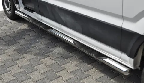 Бічні труби (2 шт., нерж) d70, коротка база для Volkswagen Crafter 2016- рр — Volkswagen Crafter 2016- гг. DianaParts