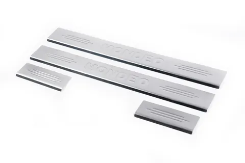 Накладки на пороги CARMOS (4 шт., нерж.) для Ford Mondeo 2008-2014 рр — Ford Mondeo 2008-2014 гг. DianaParts