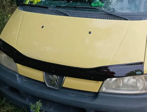 Дефлектор капота (2002-2006, EuroCap) для Peugeot Boxer рр — Peugeot Boxer 1994-2006 гг. DianaParts