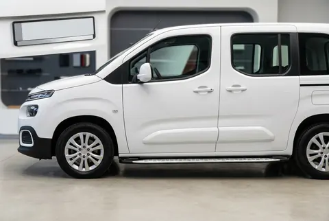 Бокові пороги Shining V1 (2 шт., алюміній) Коротка база для Citroen Berlingo/Multispace 2018- рр — Citroen Berlingo/Multispace 2018- гг. DianaParts