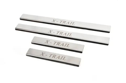 Накладки на пороги Carmos (4 шт, нерж.) для Nissan X-trail T30 2002-2007 рр — Nissan X-trail T30 2002-2007 гг. DianaParts