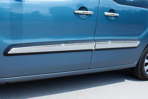 Молдинг дверний (4 шт, нерж) Carmos - Турецька сталь для Peugeot Partner Tepee 2008-2018 рр — Peugeot Partner Tepee 2008-2018 гг. DianaParts