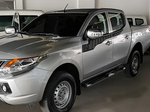 Верхні молдинги дверей 2015-2019 (4 шт, ABS) для Mitsubishi L200 рр — Mitsubishi L200 2015-2024 гг. DianaParts