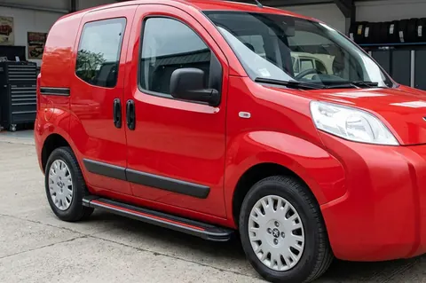 Бокові пороги Maya Red (2 шт., алюміній) для Peugeot Bipper 2008-2017 рр — Peugeot Bipper 2008-2017 гг. DianaParts