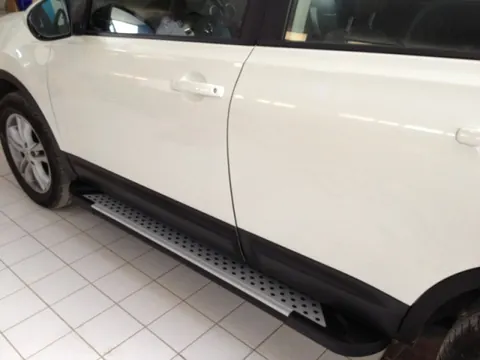 Бокові пороги Allmond Grey (2 шт., алюм.) для Nissan Qashqai 2007-2010 рр — Nissan Qashqai 2007-2010 гг. DianaParts
