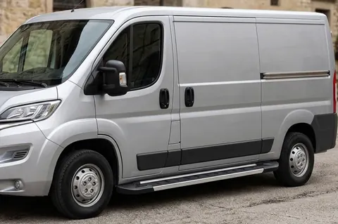 Бокові пороги RedLine V1 (2 шт., алюміній) Коротка база для Peugeot Boxer 2006-2025 рр — Peugeot Boxer 2006-2025 гг. DianaParts