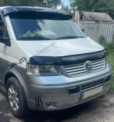 Козирьок на лобове скло (чорний глянець, 5мм) для Volkswagen T5 Multivan 2003-2010 рр — Volkswagen T5 Multivan 2003–2010 гг. DianaParts