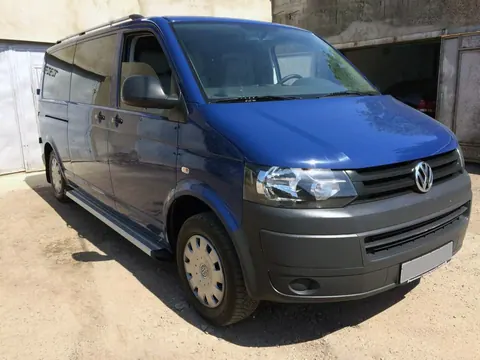 Бокові пороги Maya V2 (2 шт., алюміній) Довга база для Volkswagen T6 2015-2024 рр — Volkswagen T6 2015-2024 гг. DianaParts