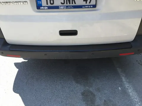 Накладка на задній бампер з загином (Карбон) для Volkswagen T5 Caravelle 2004-2010 рр — Volkswagen T5 Caravelle 2004-2010 гг. DianaParts