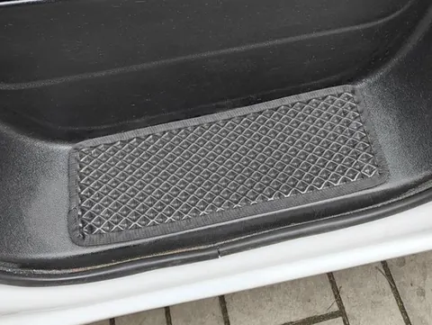Килимки на пороги (2 шт, EVA, чорні) для Nissan NV400 2010-2024 рр — Nissan NV400 2010-2024 гг. DianaParts