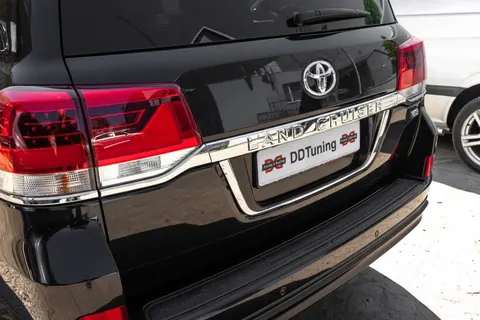 Підставка під номер стандарт Біла для Toyota Land Cruiser 200 2007-2021 рр — Toyota Land Cruiser 200 2007-2021 гг. DianaParts