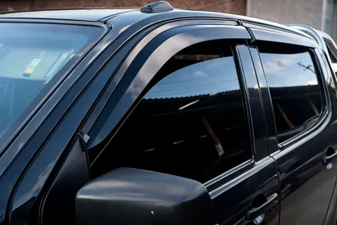 Вітровики (4 шт., Sunplex Sport) для Isuzu D-Max 2019- рр — Isuzu D-Max 2019- гг. DianaParts
