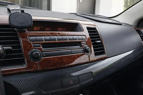 Накладки на панель (Meric) Карбон для Mitsubishi Lancer X 2008- рр — Mitsubishi Lancer X 2008- гг. DianaParts