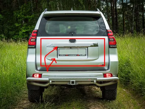 Хром планка над номером (дизайн 2018) Пластикова накладка (ванна) для Toyota Land Cruiser Prado 150 2009-2023 рр — Toyota Land Cruiser Prado 150 2009-2023 гг. DianaParts