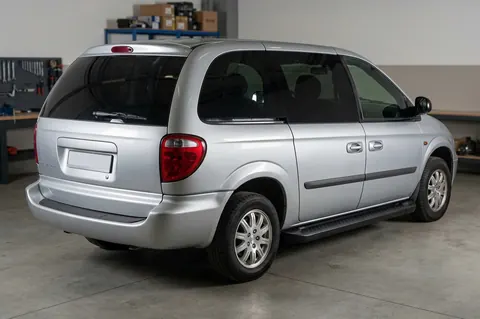 Бокові пороги Allmond Black (2 шт., алюміній) для Chrysler Voyager 2001-2007 рр — Chrysler Voyager 2001-2007 гг. DianaParts