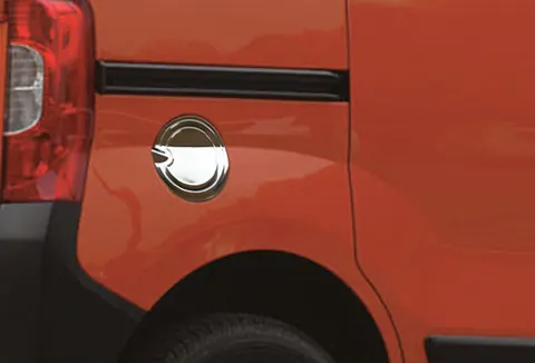 Накладка на лючок бензобака (нерж.) для Fiat Fiorino/Qubo 2008-2024 рр — Fiat Fiorino/Qubo 2008-2024 гг. DianaParts