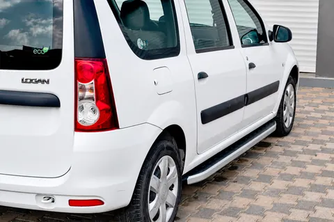 Бокові пороги Fullmond (2 шт., алюм.) для Lada Largus 2012- рр — Lada Largus 2012- гг. DianaParts
