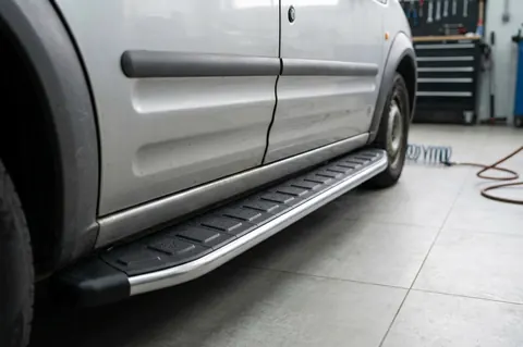Бокові пороги Fullmond (2 шт., алюм.) Стандартна база для Ford Connect 2002-2006 рр — Ford Connect 2002–2006 гг. DianaParts
