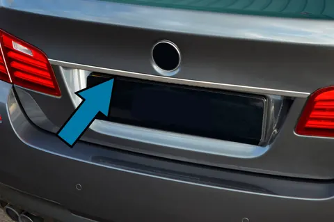 Планка над номером SD (нерж.) OmsaLine - Італійська нержавійка для BMW 5 серія F10/F11 2010-2016 рр — BMW 5 серия F10/F11 2010–2016 гг. DianaParts