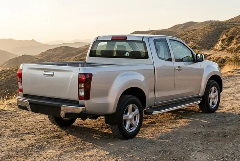 Бокові пороги BlackLine (2 шт., Алюміній) для Isuzu D-Max 2011-2019 рр — Isuzu D-Max 2011-2019 гг. DianaParts
