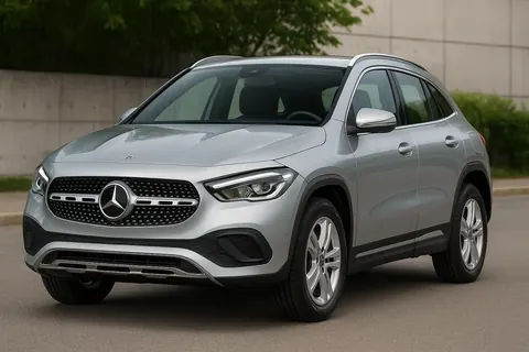 Передня решітка Diamond Silver З місцем під камеру для Mercedes GLA H247 2020- рр — Mercedes GLA H247 2020- гг. DianaParts