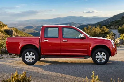 Бокові пороги Maya Red (2007-2012, 2 шт., Алюміній) для Isuzu D-Max рр — Isuzu D-Max 2002-2011 гг. DianaParts