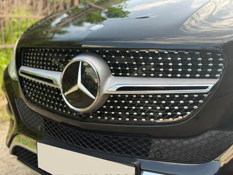 Тюнінг решітка Diamond (GLE) З місцем під камеру для Mercedes GLE/ML сlass W166 2011-2018 рр — Mercedes GLE/ML сlass W166 2011-2018 гг. DianaParts