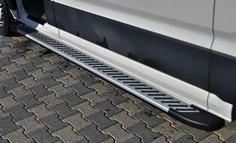 Бокові пороги Line (2 шт, алюміній) Середня база для Volkswagen Crafter 2016- рр — Volkswagen Crafter 2016- гг. DianaParts