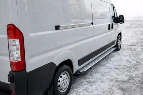 Бокові пороги Allmond Grey (2 шт., алюм.) Коротка база для Fiat Ducato 2006-2025 рр — Fiat Ducato 2006-2025 гг. DianaParts