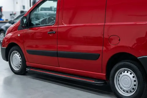 Бокові пороги Maya Red (2 шт., алюміній) Коротка база для Citroen Jumpy 2007-2017 рр — Citroen Jumpy 2007–2017 гг. DianaParts