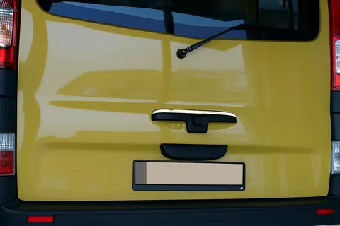Хром планка на задню ручку (верхня, нерж) для Renault Trafic 2001-2015 рр — Renault Trafic 2001–2015 гг. DianaParts