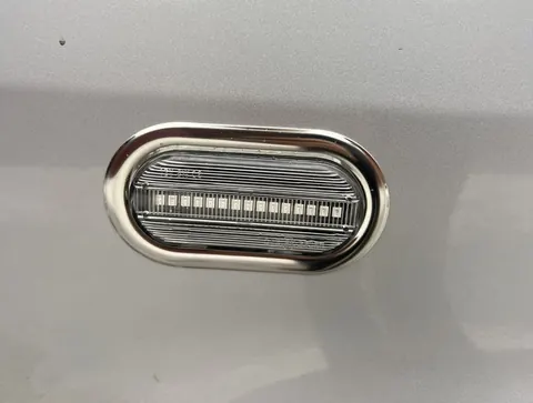 Хром накладки на поворотники OmsaLine (2 шт, нерж) для Volkswagen Caddy 2010-2015 рр — Volkswagen Caddy 2010-2015 гг. DianaParts