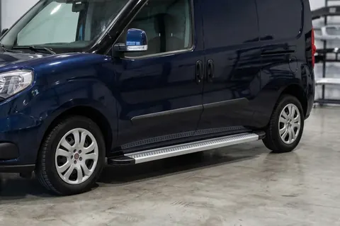 Бокові пороги Maya V2 (2 шт., алюміній) Максі база для Opel Combo 2012-2018 рр — Opel Combo 2012-2018 гг. DianaParts