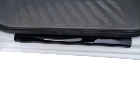 Накладки на дверні пороги DDU (2 шт) Глянцеві для Volkswagen LT 1995-2006 рр — Volkswagen LT 1995-2006 гг. DianaParts